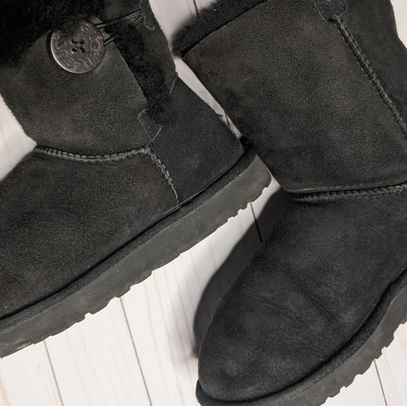 UGG Bailey Button Boots - Picture 6 of 7